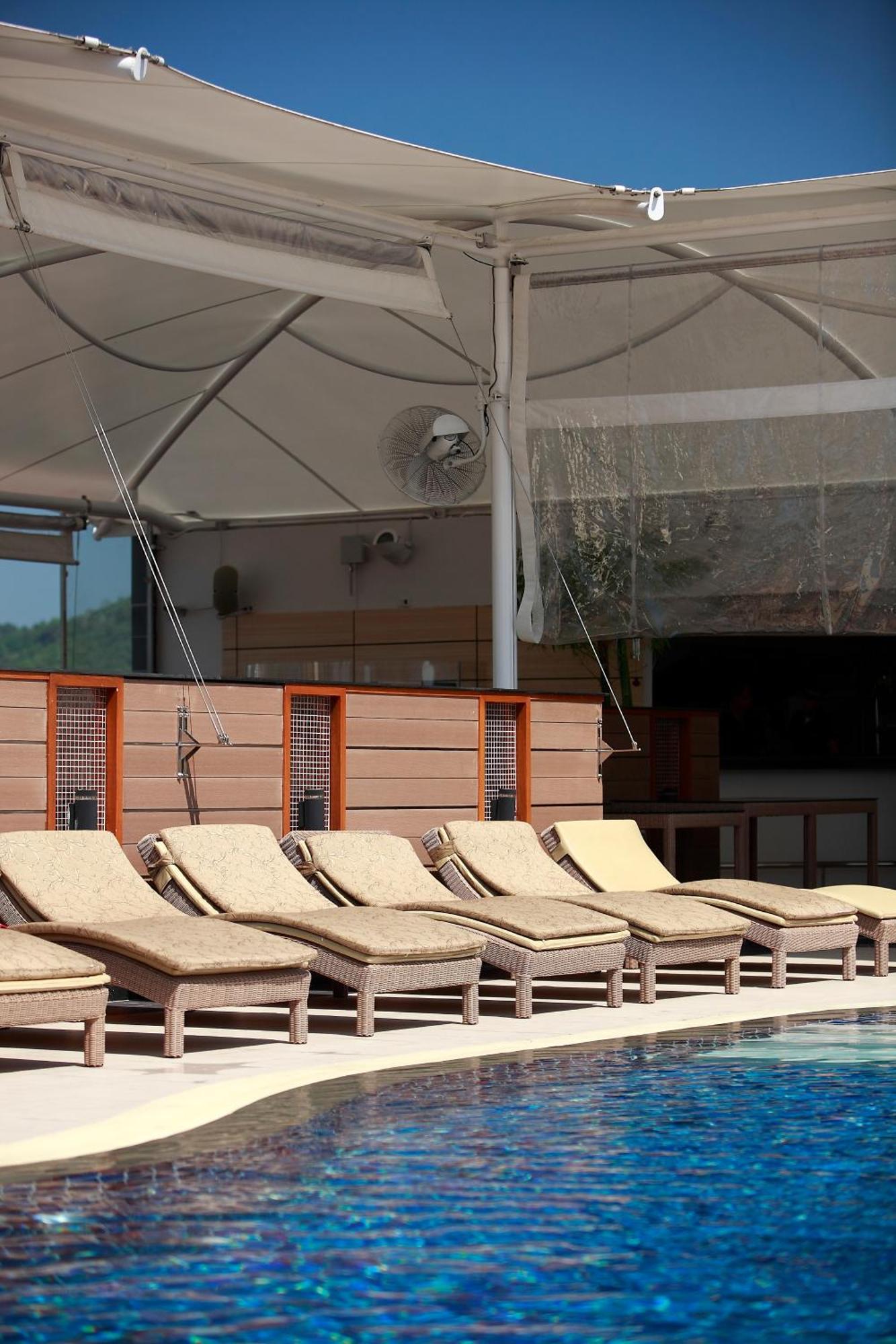 Absolute Bangla Suites Patong Ngoại thất bức ảnh